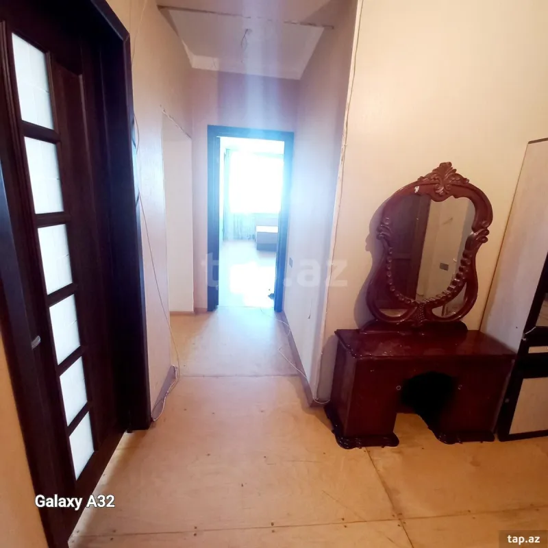 Kirayə verilir 3 otaqlı yeni tikili 110 m²