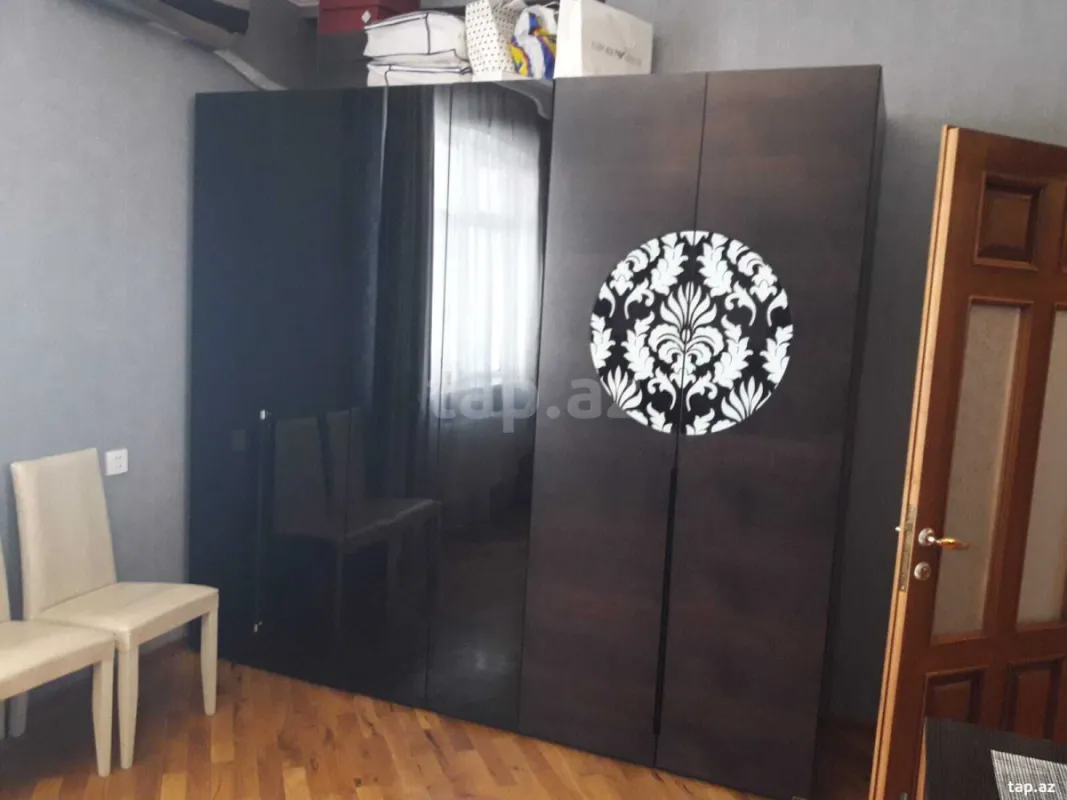 Kirayə verilir 3 otaqlı yeni tikili 110 m²