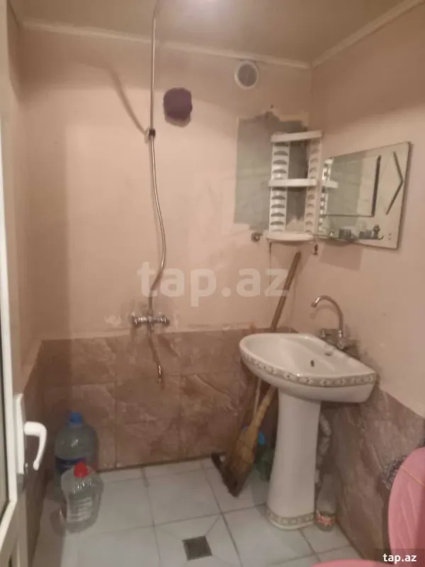 Kirayə verilir 2 otaqlı mənzil 45 m²
