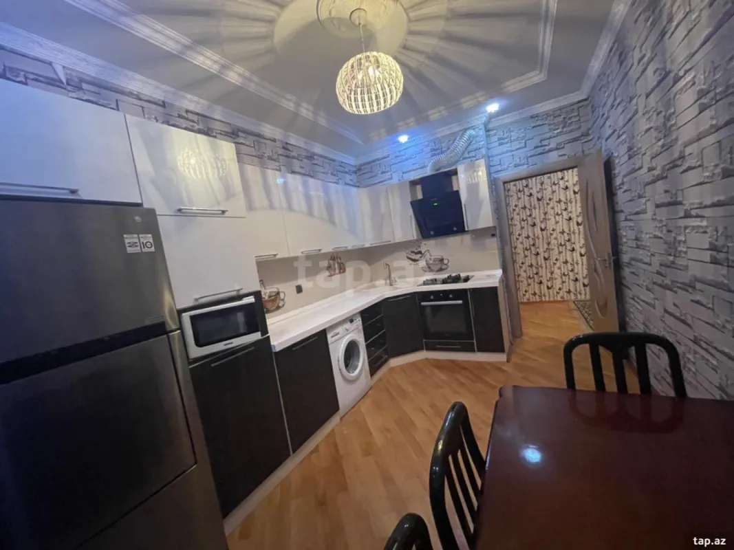 Kirayə verilir 2 otaqlı yeni tikili 100 m²