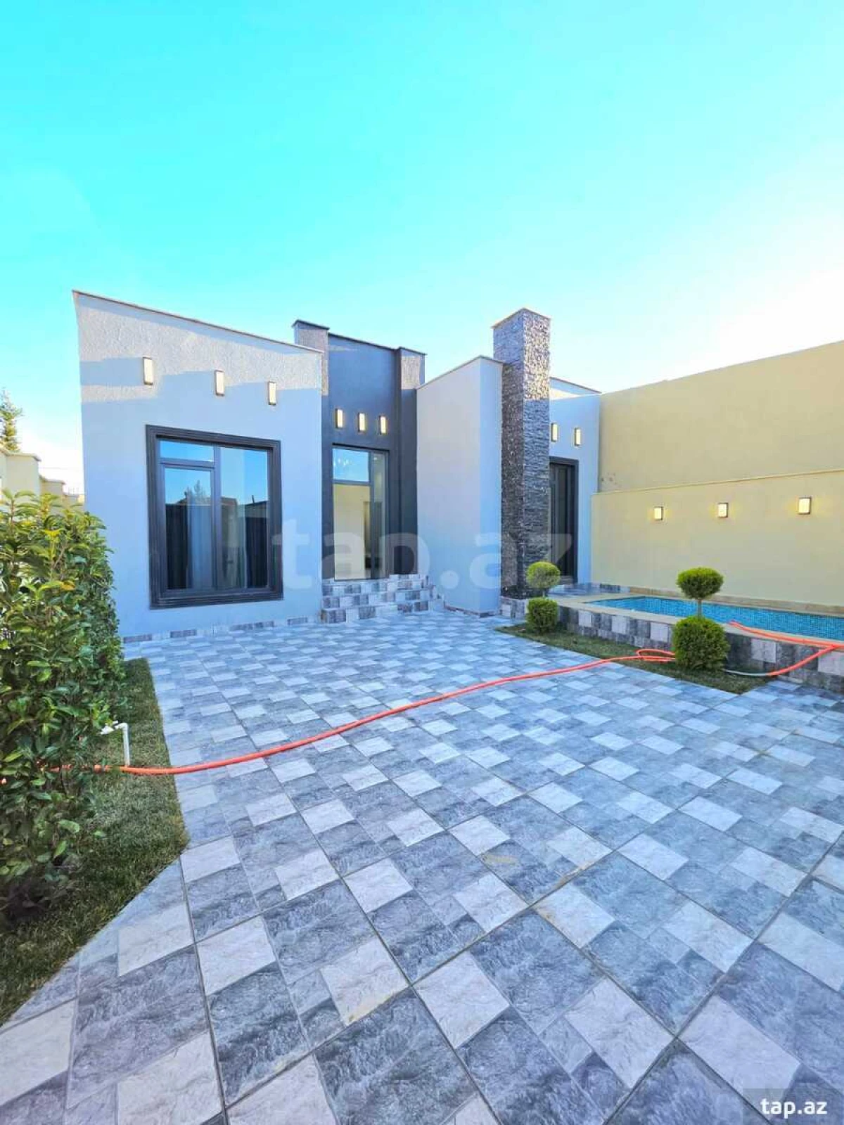 Satılır 4 otaqlı həyət evi 100 m²