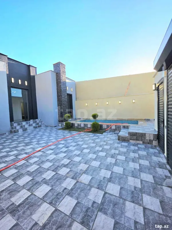 Satılır 4 otaqlı həyət evi 100 m²
