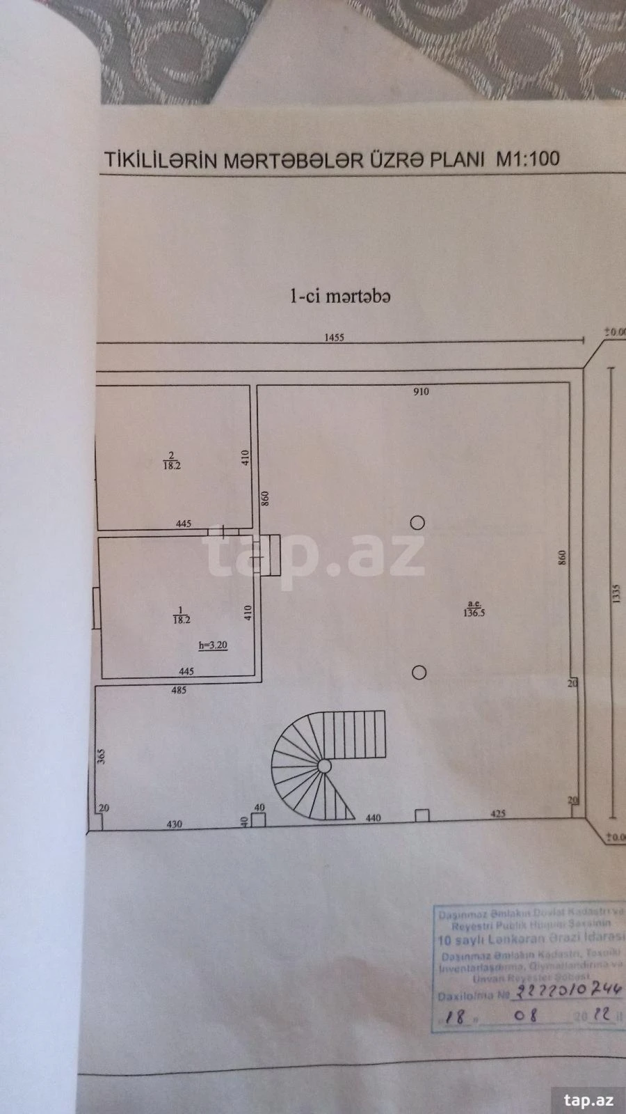 Satılır 8 otaqlı həyət evi