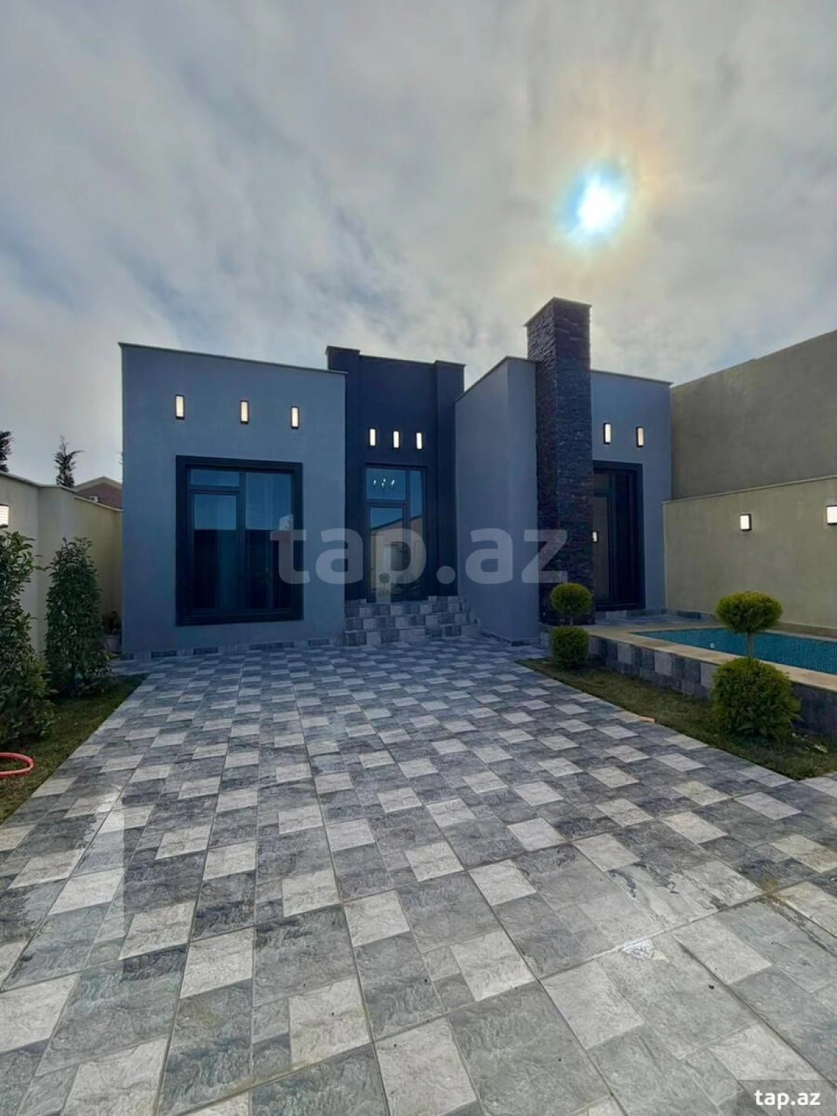 Satılır 4 otaqlı həyət evi