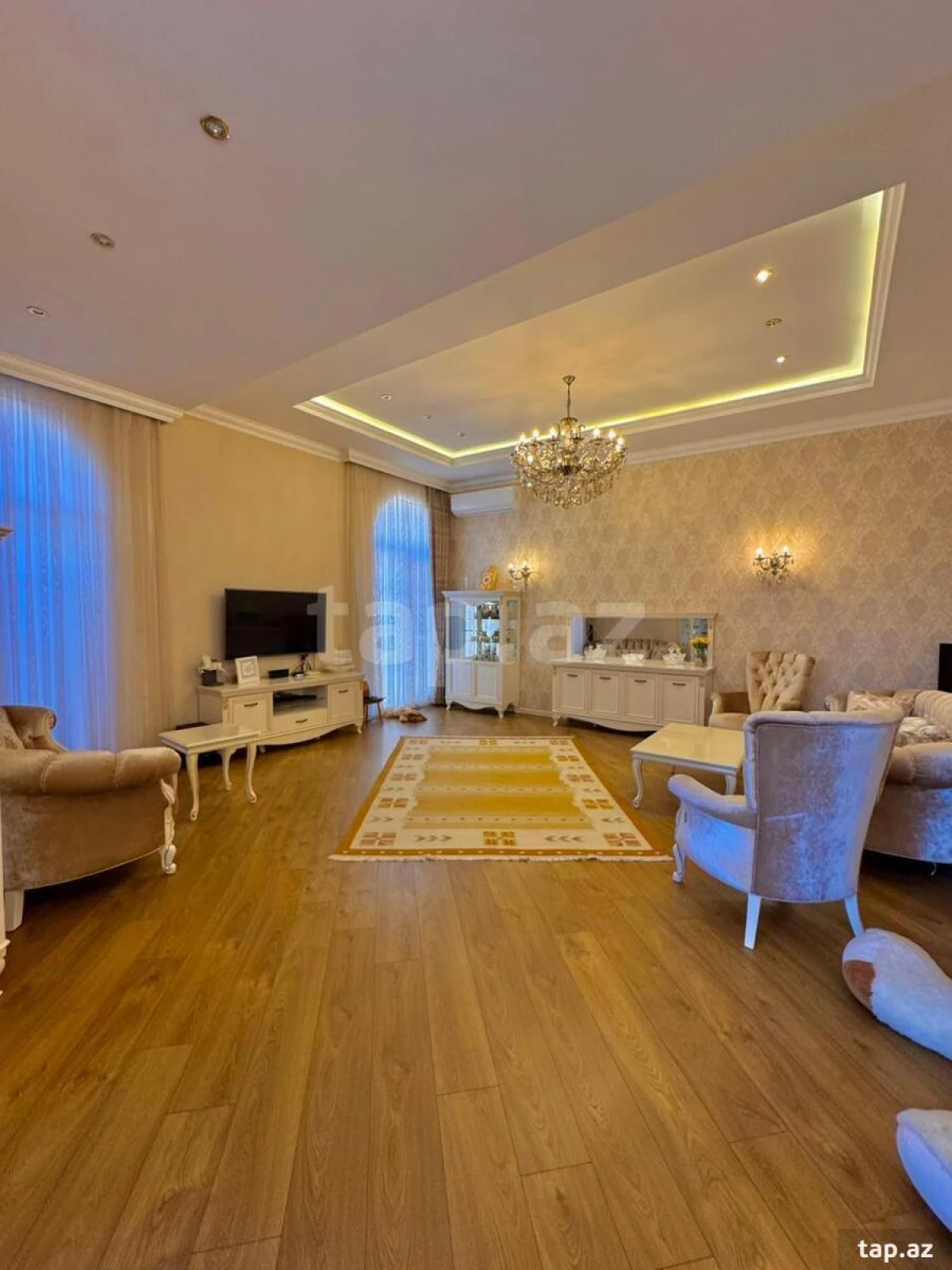 Satılır 6 otaqlı həyət evi