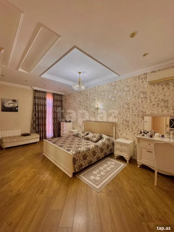 Satılır 6 otaqlı həyət evi