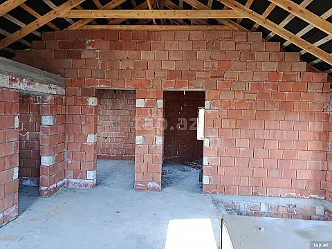 Satılır 5 otaqlı həyət evi