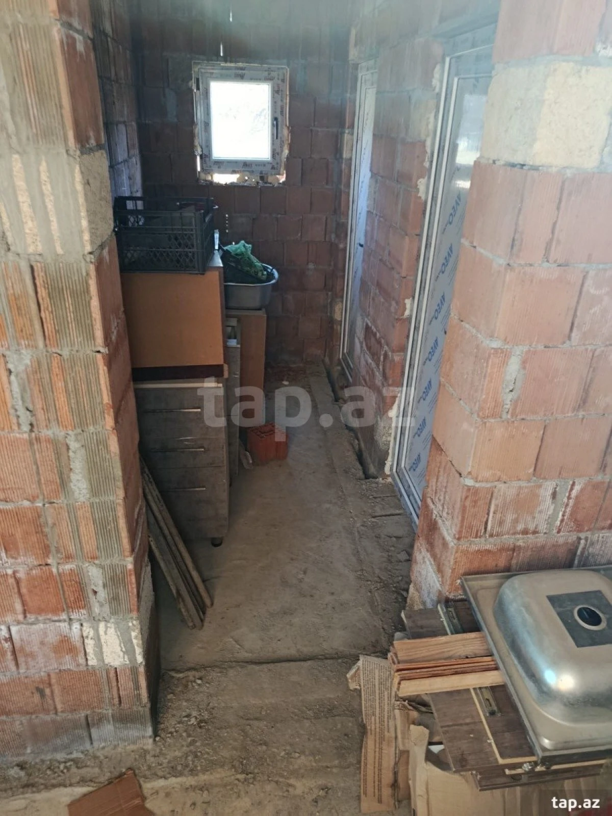 Satılır 5 otaqlı həyət evi