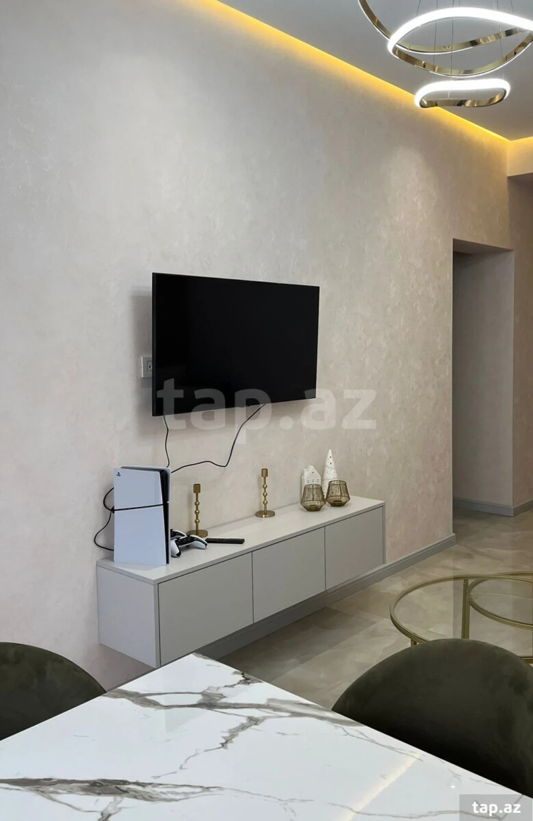 Kirayə verilir 2 otaqlı yeni tikili 52 m²