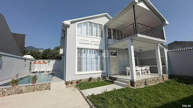 Kirayə verilir 4 otaqlı həyət evi 200 m² — Qəbələ 4 otaq 200.00 m²
