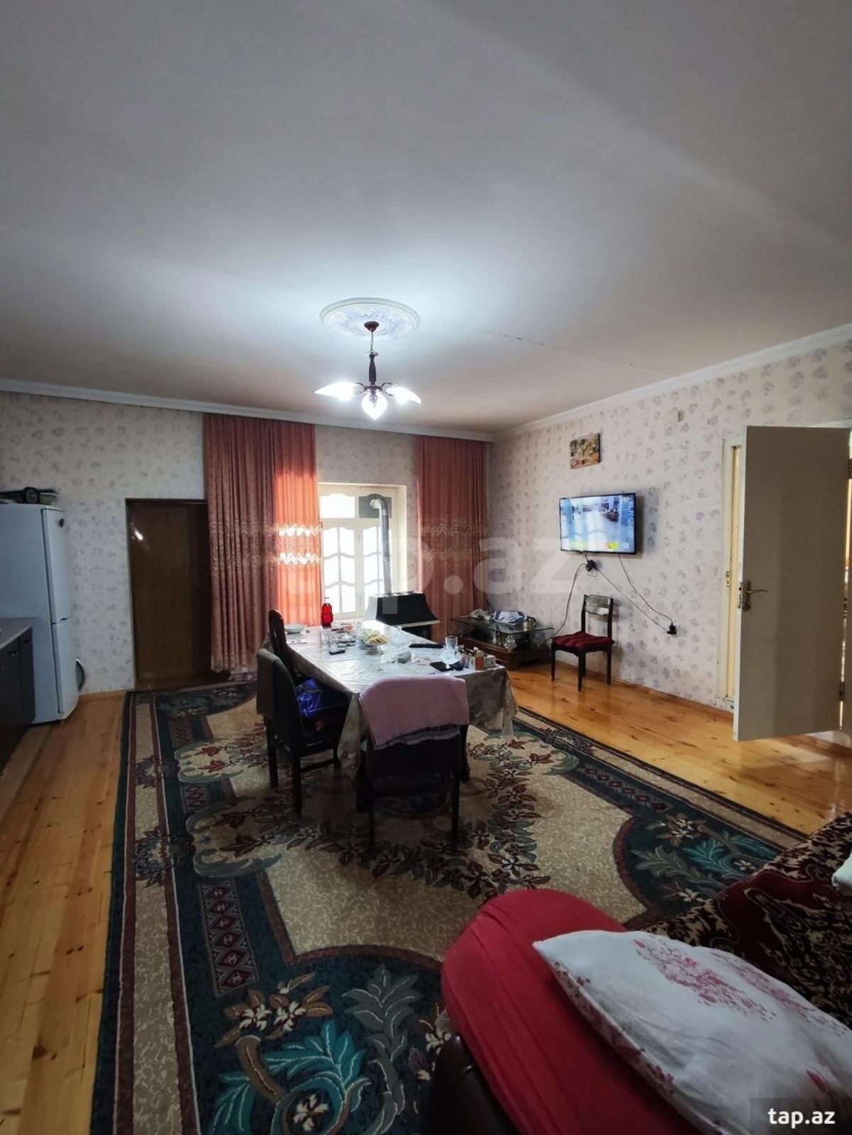 Satılır 6 otaqlı həyət evi