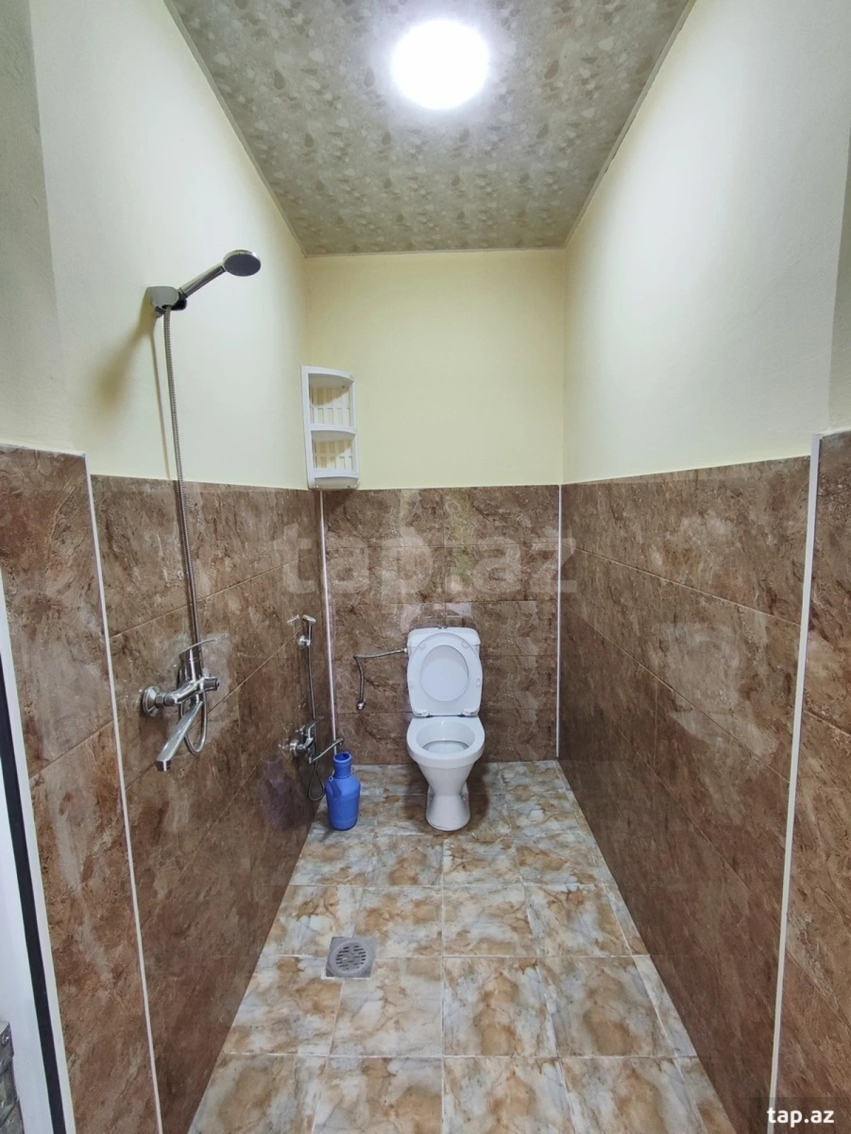 Satılır 6 otaqlı həyət evi