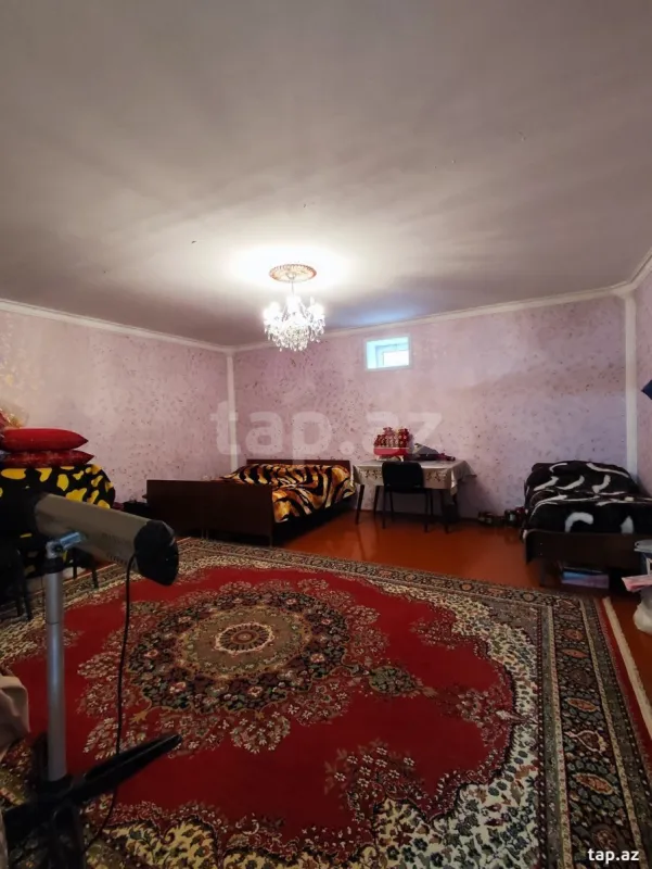 Satılır 6 otaqlı həyət evi