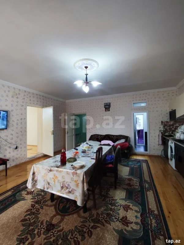 Satılır 6 otaqlı həyət evi