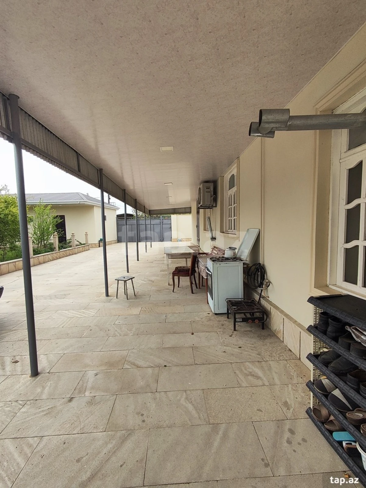 Satılır 6 otaqlı həyət evi