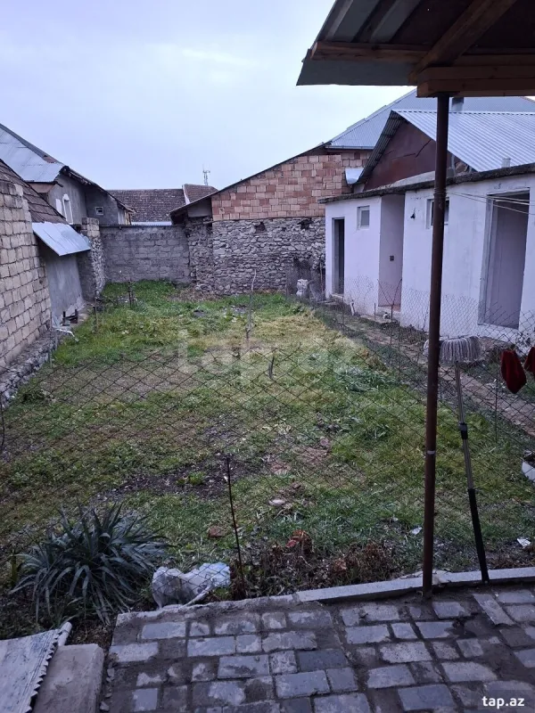 Satılır 3 otaqlı həyət evi