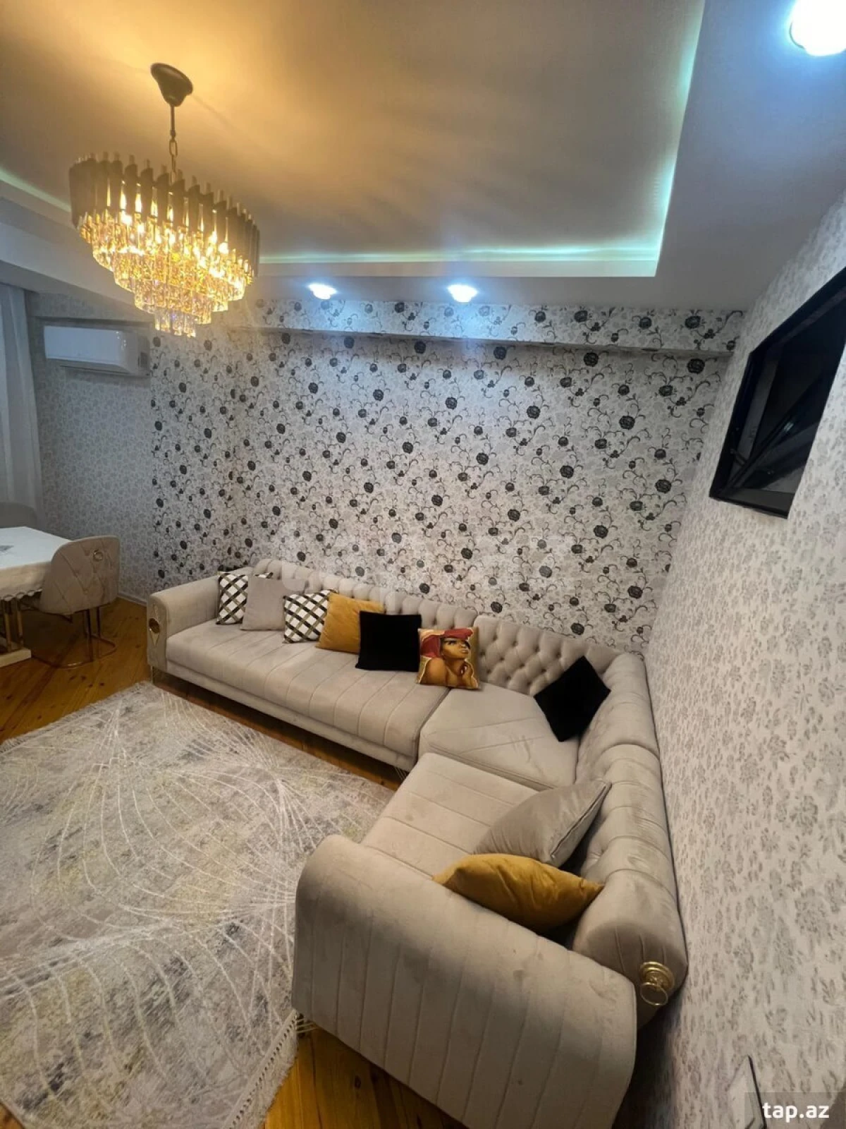 Kirayə verilir 2 otaqlı yeni tikili 70 m²