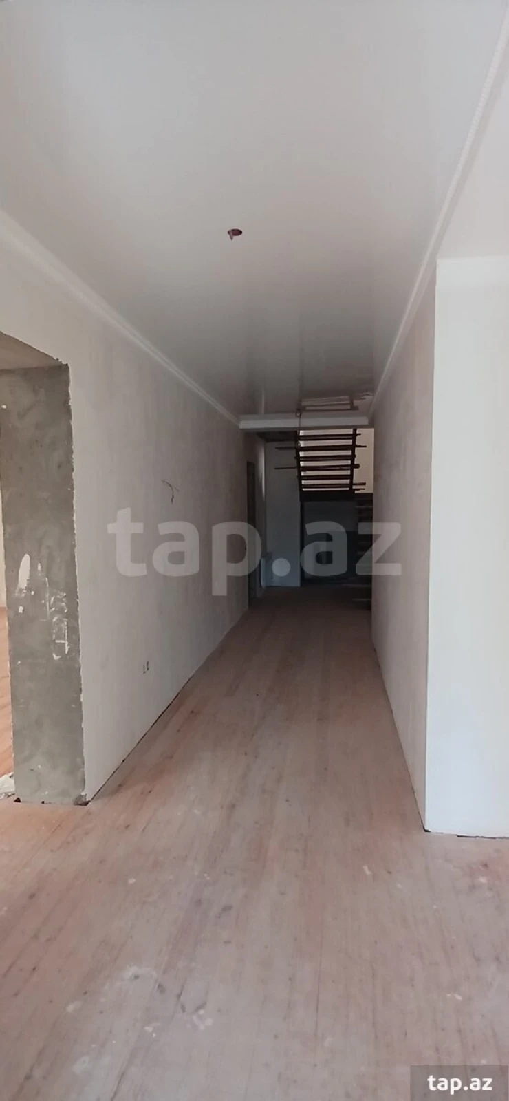 Satılır 7 otaqlı həyət evi