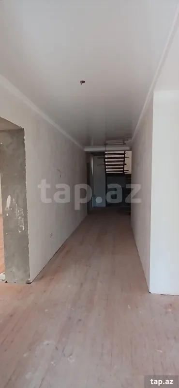 Satılır 7 otaqlı həyət evi