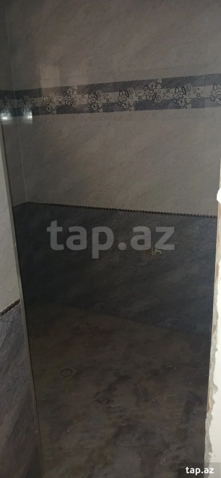 Satılır 7 otaqlı həyət evi