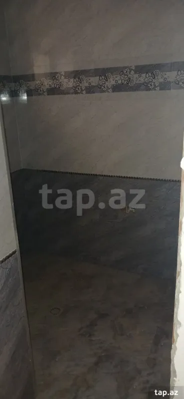 Satılır 7 otaqlı həyət evi