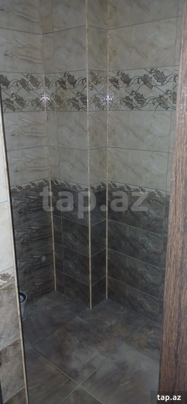 Satılır 7 otaqlı həyət evi