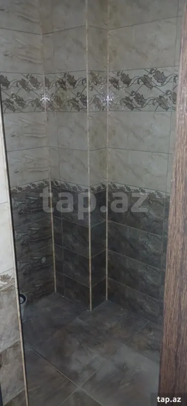 Satılır 7 otaqlı həyət evi