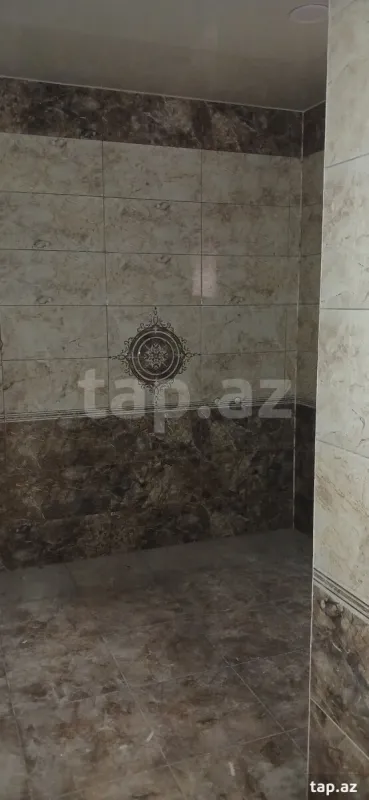 Satılır 7 otaqlı həyət evi