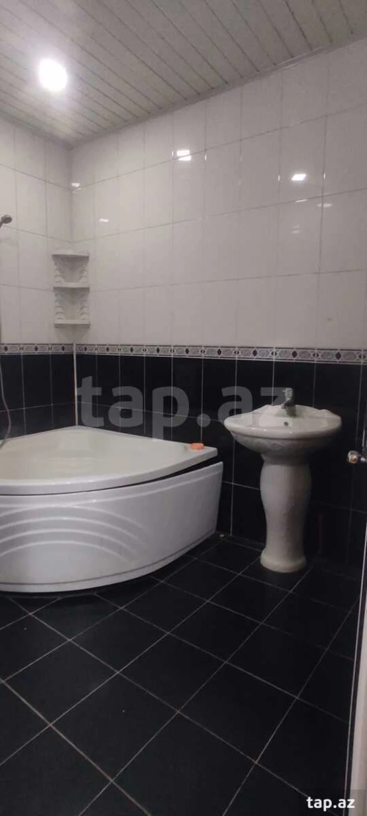 Satılır 2 otaqlı yeni tikili 72 m²