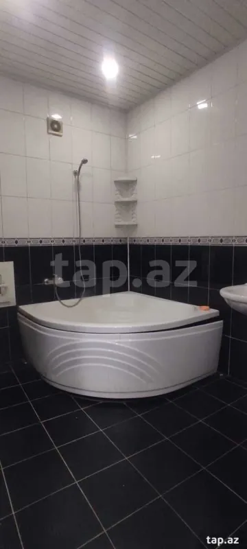 Satılır 2 otaqlı yeni tikili 72 m²