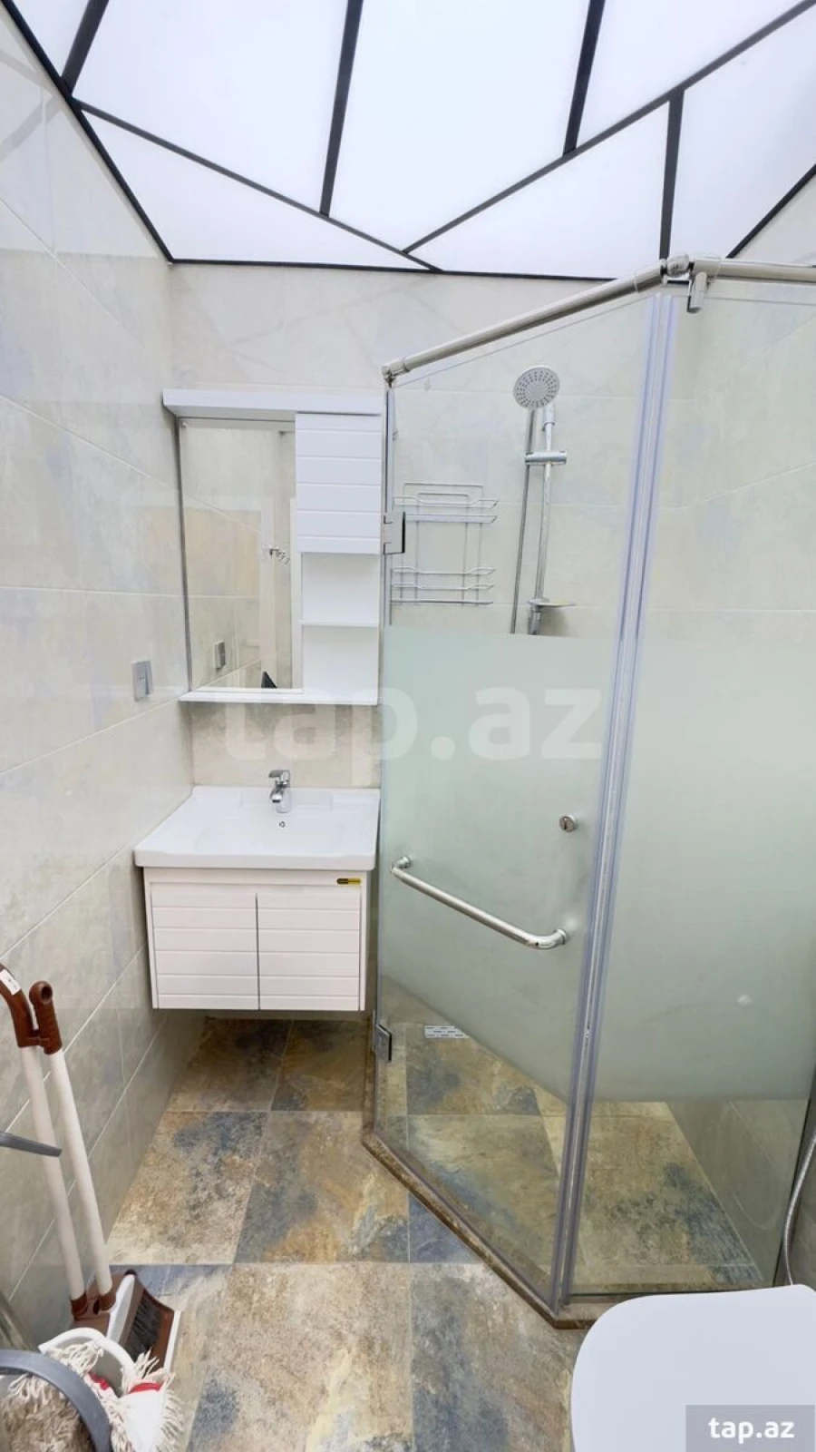 Kirayə verilir 2 otaqlı yeni tikili 55 m²