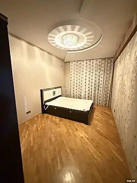 Kirayə verilir 2 otaqlı yeni tikili 70 m²