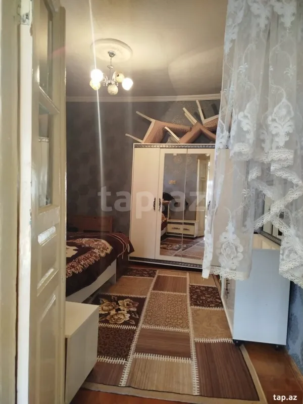 Satılır 3 otaqlı həyət evi