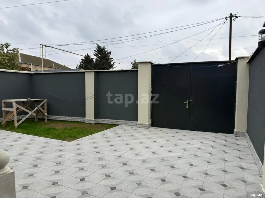 Satılır 4 otaqlı həyət evi