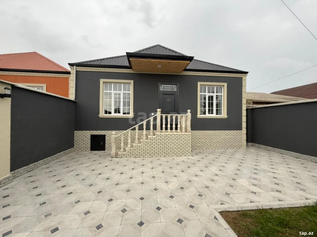 Satılır 4 otaqlı həyət evi