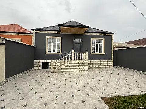 Satılır 4 otaqlı həyət evi