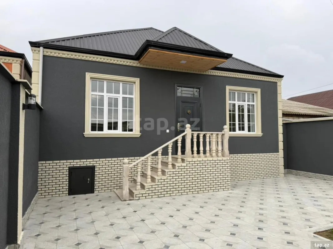 Satılır 4 otaqlı həyət evi