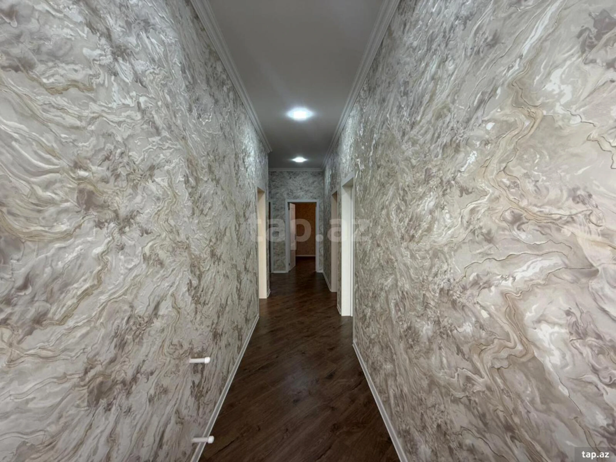 Satılır 4 otaqlı həyət evi