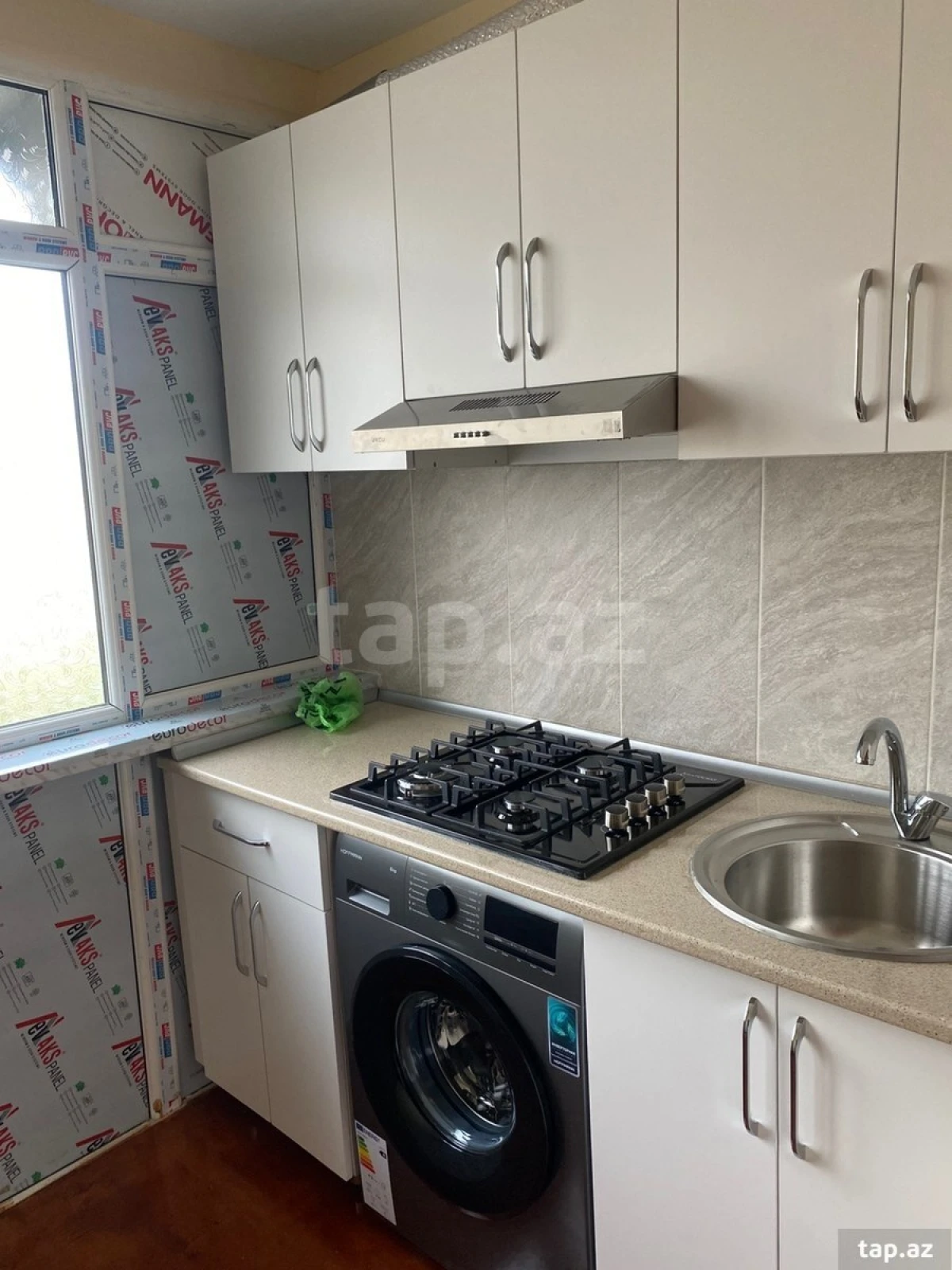 Kirayə verilir 2 otaqlı mənzil 60 m²