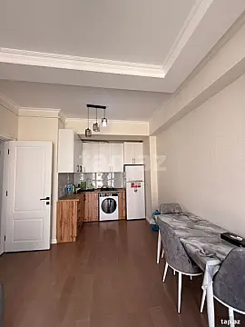 Kirayə verilir 2 otaqlı yeni tikili 50 m²