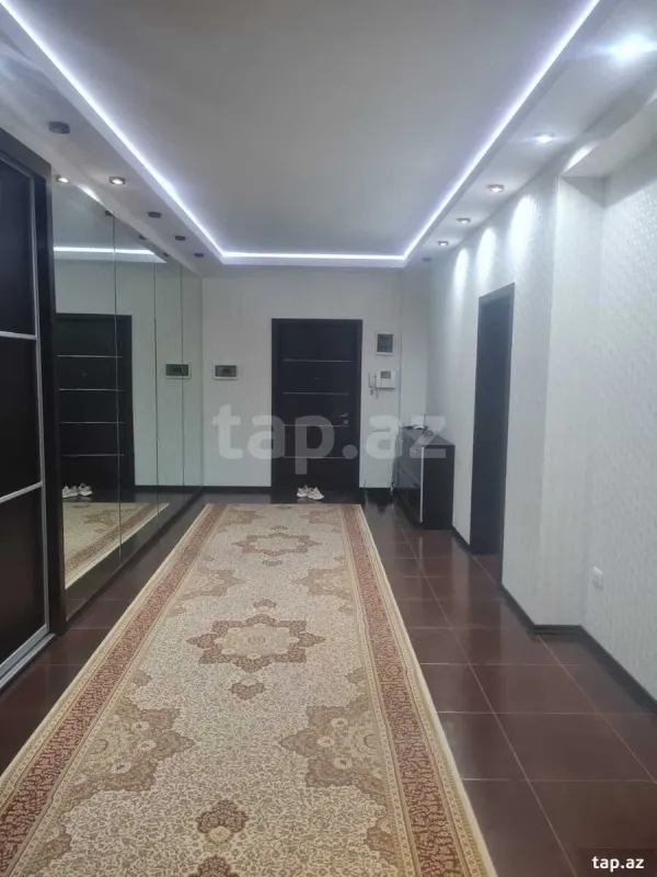 Kirayə verilir 3 otaqlı yeni tikili 145 m²