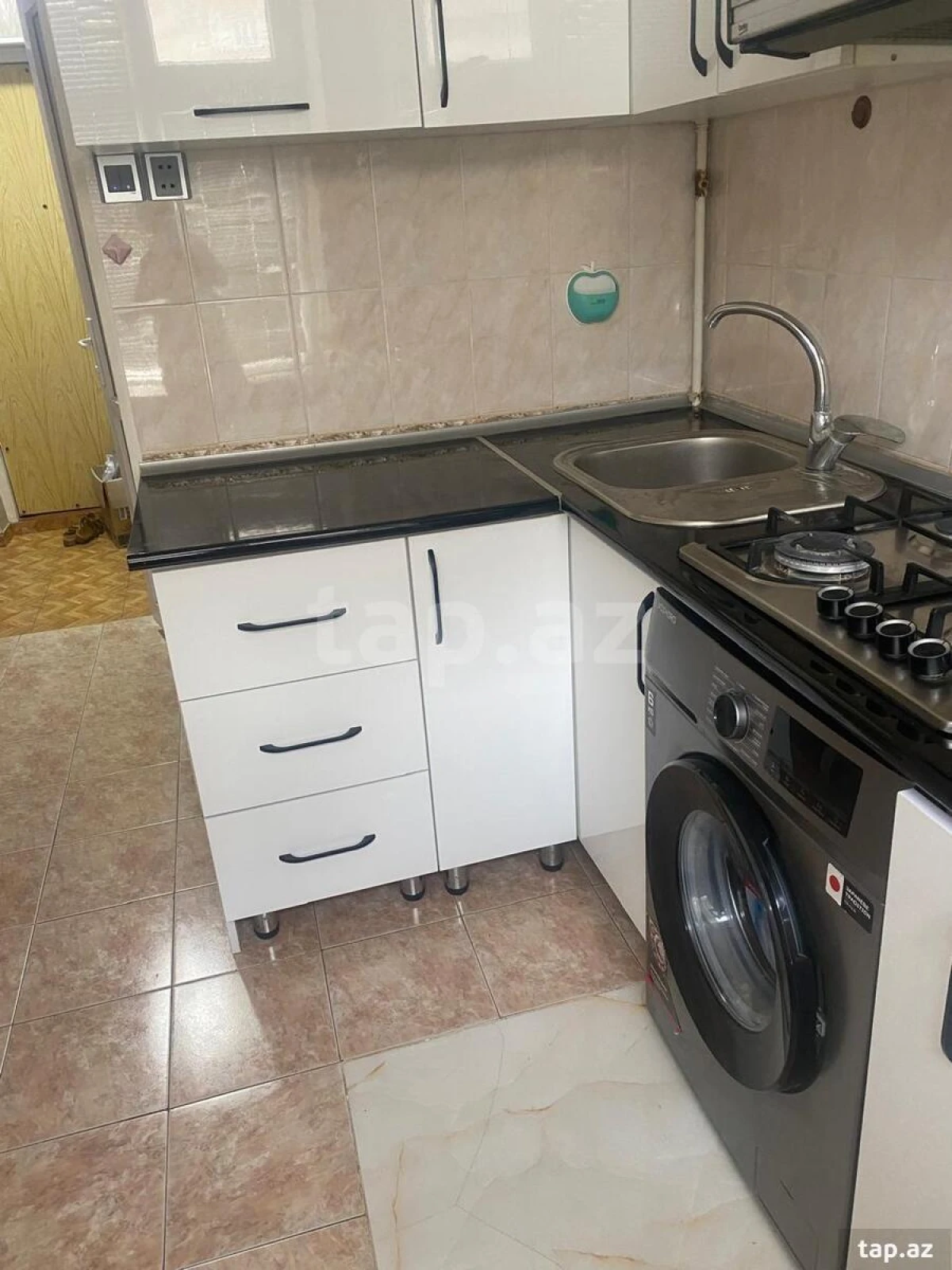 Kirayə verilir 2 otaqlı mənzil 65 m²