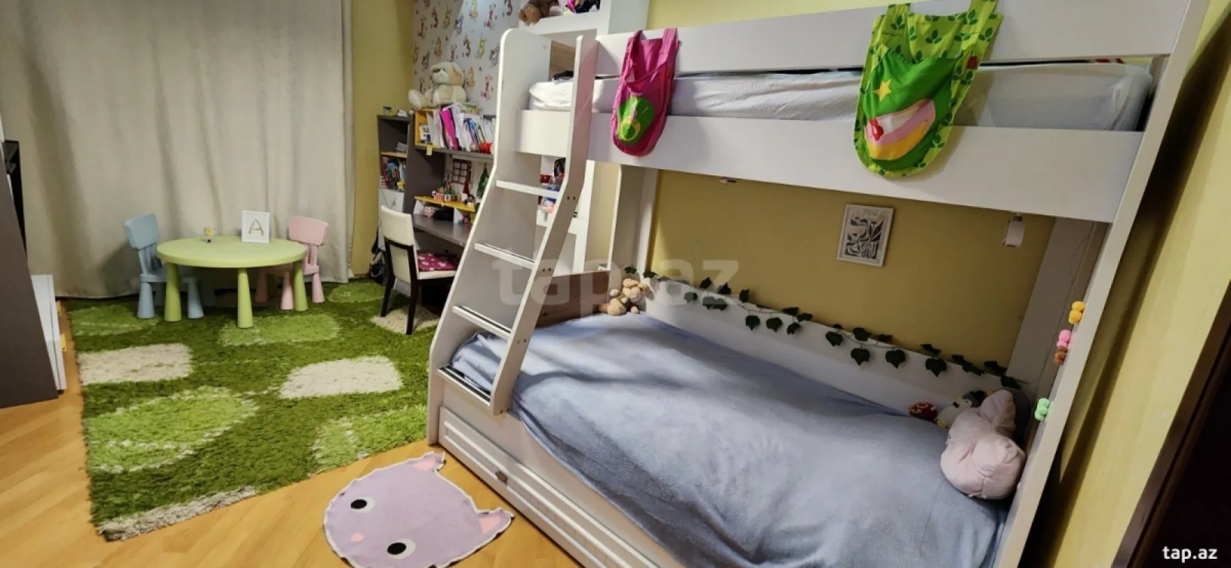 Satılır 3 otaqlı yeni tikili 150 m²