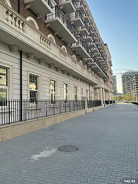 Kirayə verilir 4 otaqlı yeni tikili 145 m²