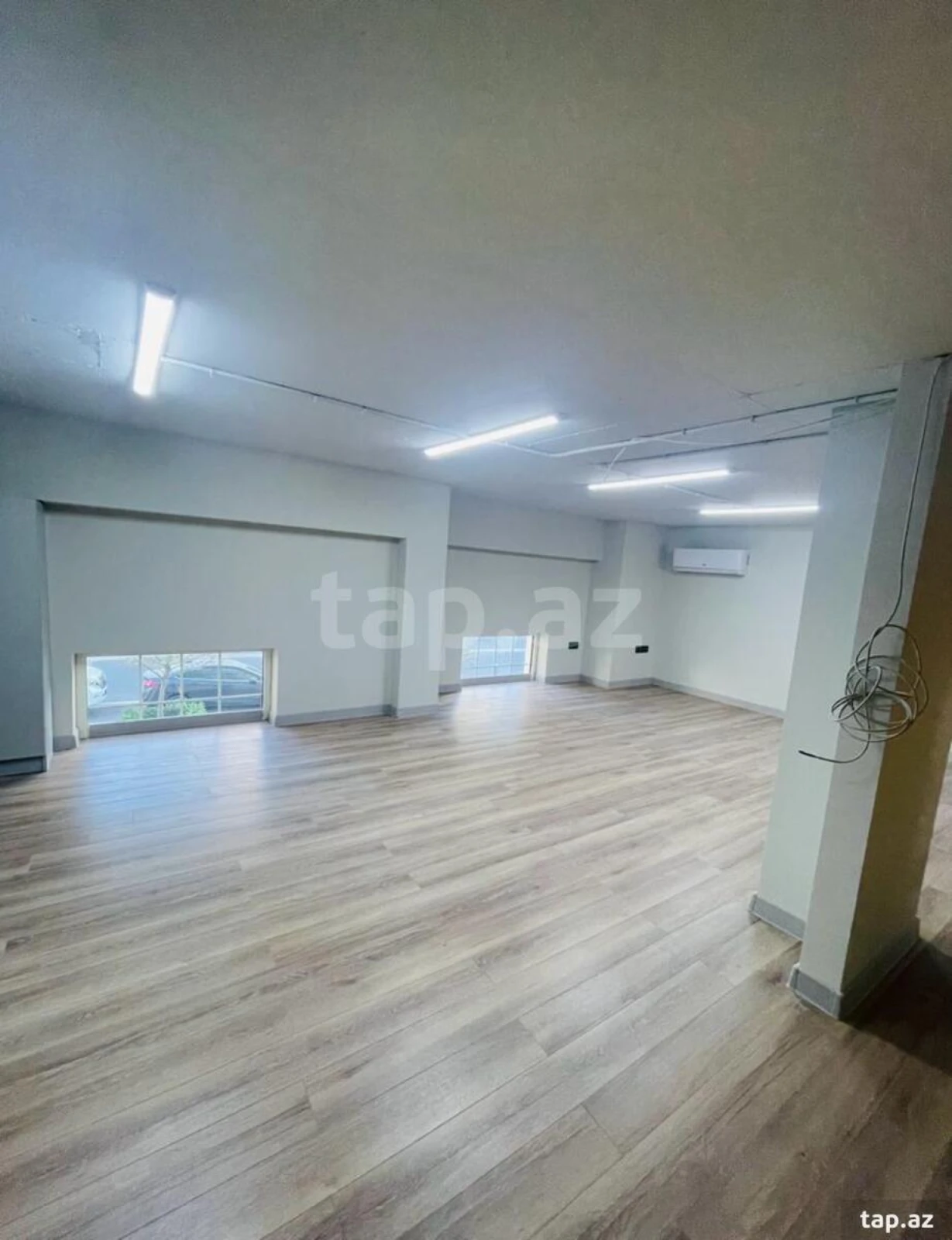 Kirayə verilir 4 otaqlı yeni tikili 145 m²