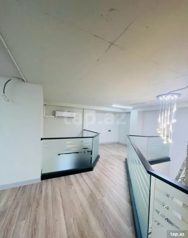 Kirayə verilir 4 otaqlı yeni tikili 145 m²