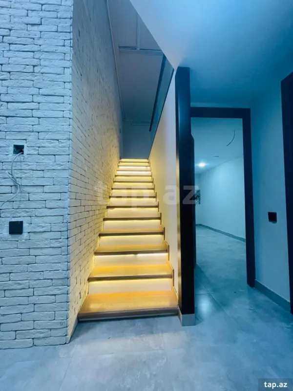 Kirayə verilir 4 otaqlı yeni tikili 145 m²