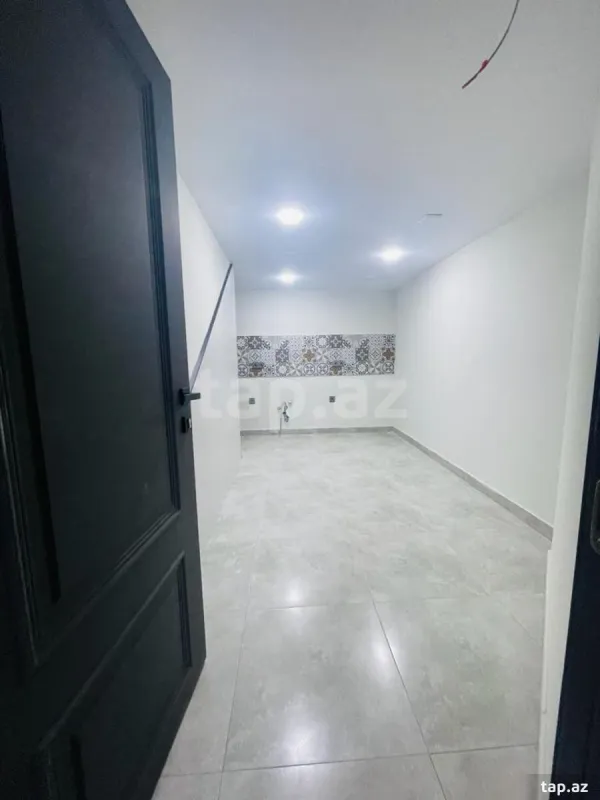 Kirayə verilir 4 otaqlı yeni tikili 145 m²