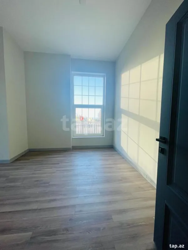 Kirayə verilir 4 otaqlı yeni tikili 145 m²