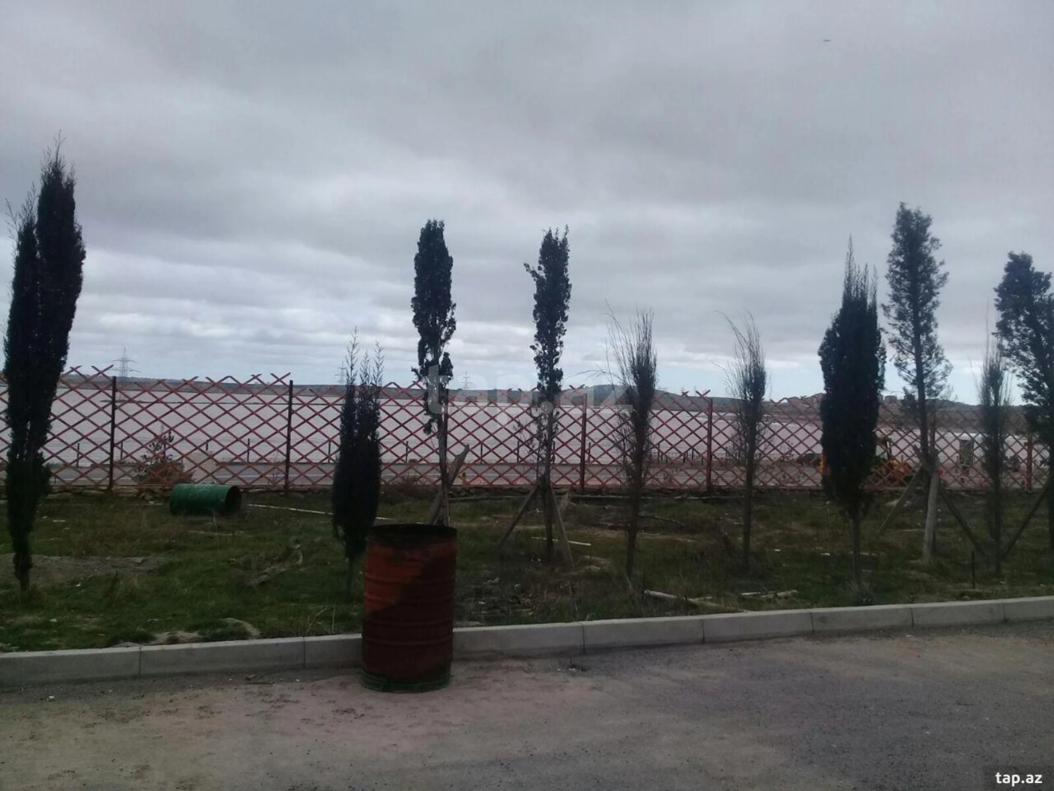 Satılır 6 otaqlı həyət evi